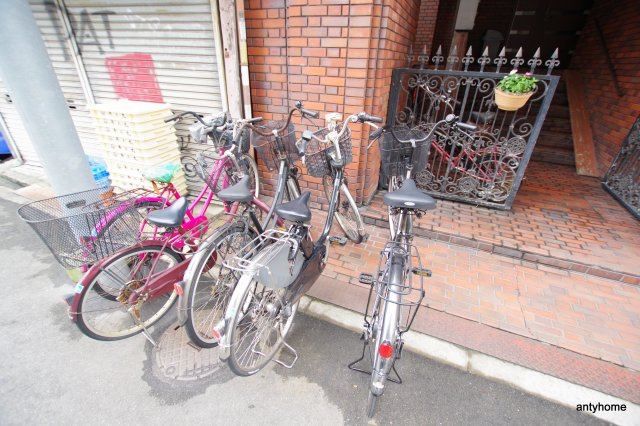 シャンピア片町　仲介手数料無料の駐車場