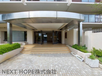 【エントランス】 | ジャルダン宝塚中山台弐番館B棟 | お掃除の行き届いたエントランスです♪