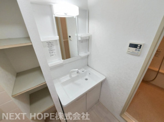 【独立洗面台】 | ジャルダン宝塚中山台弐番館B棟 | 新品の洗面化粧台です♪シャワー水栓で使い勝手もいいですね(^^)