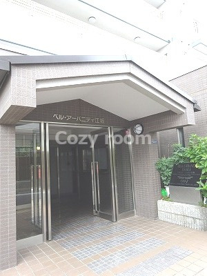 【エントランス】 | ベル・アーバ二ティ江坂 | 毎日通るエントランスはこのようになっています