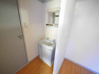 【洗面所】 | シャルマン鵠沼（シャルマンクゲヌマ）