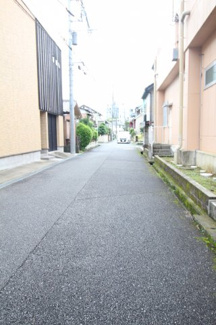 【前面道路含む現地写真】