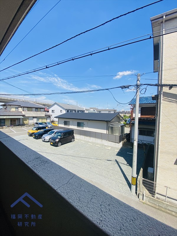 サンシャイン諸岡の駐車場