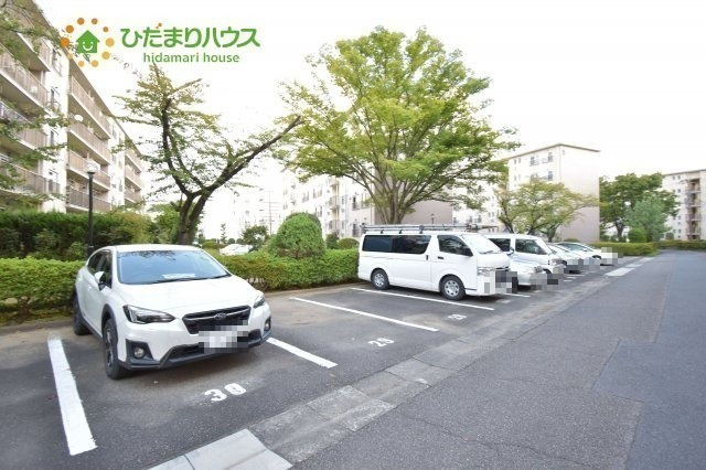 見沼区大谷　中古マンション　大宮七里グリーンハイツ　2号棟の駐車場