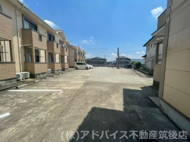 グレースBの駐車場