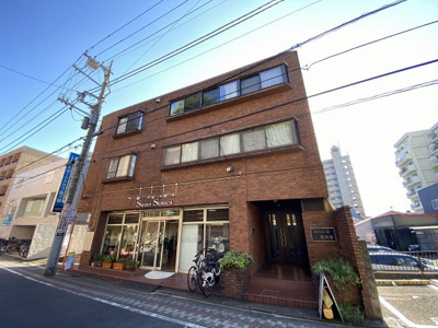 【外観】 | メゾンドール石川台 | 総戸数１７戸、昭和５６年３月築、トランクルーム完備♪