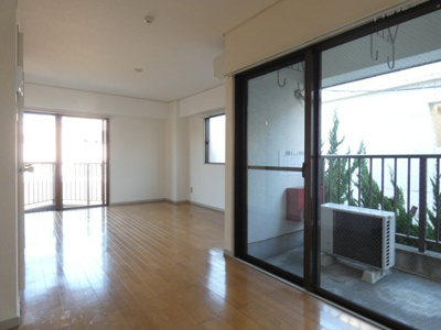 【居間・リビング】 | パークヒルズ美堀町 | 13.9帖の大きなリビングです！