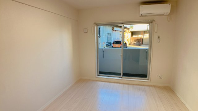 A・City半田旭町の居間・リビング|別部屋同間取りのお写真となります。参考にご覧くださいませ。