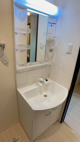 A・City半田旭町の洗面所|別部屋同間取りのお写真となります。参考にご覧くださいませ。