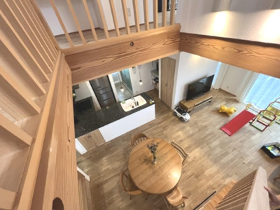【居間・リビング】 | 北区辛川市場戸建