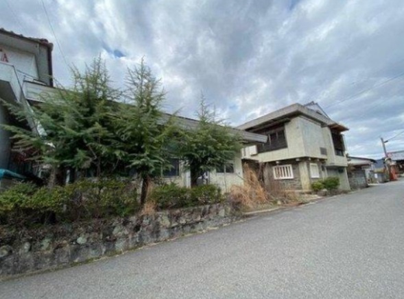 【前面道路含む現地写真】 | 和洋折衷大正浪漫なお家（赤磐市福田）　