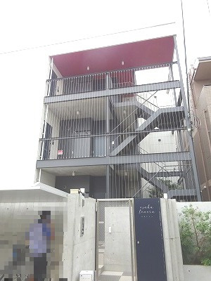 【外観】 | 江坂テネラ | 2019年築の築浅なので綺麗な外観です。