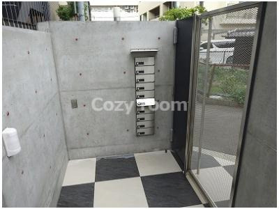 【ロビー】 | 江坂テネラ | モダンな雰囲気のロビーです