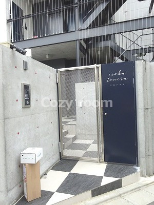 【エントランス】 | 江坂テネラ | こじゃれた雰囲気のエントランスです