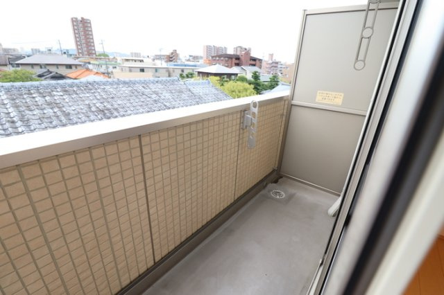 熊本市中央区八王寺町のアパートのバルコニー