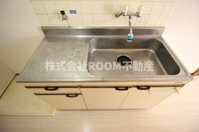 メイプルコート一万城のキッチン|お料理しやすいキッチンです