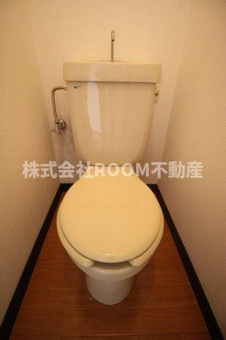 メイプルコート一万城のトイレ|コンパクトで使いやすいトイレです