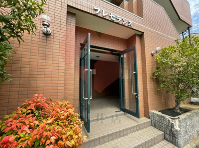 【エントランス】 | プレセランス