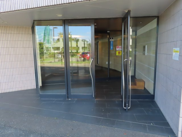 【エントランス】 | デュオ柏原2号棟
