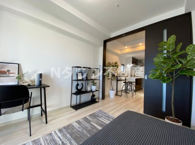 【内装】 | エステムコート名古屋平安通クチュール | こちらの居間で趣味の時間をお楽しみください