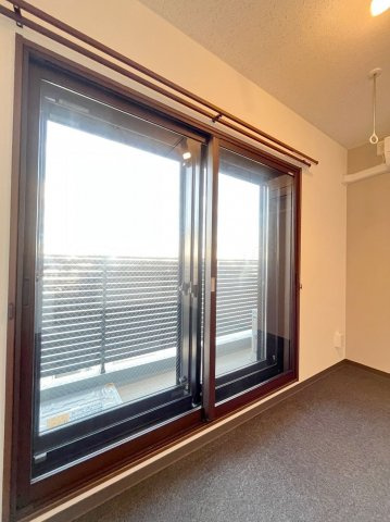 「防音マンション」ラシクラス横浜天王町のその他共用部分|3重サッシになります