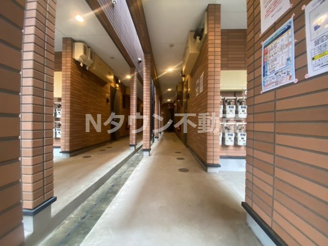 【エントランス】 | loft4千種 | 落ち着いたエントランスです