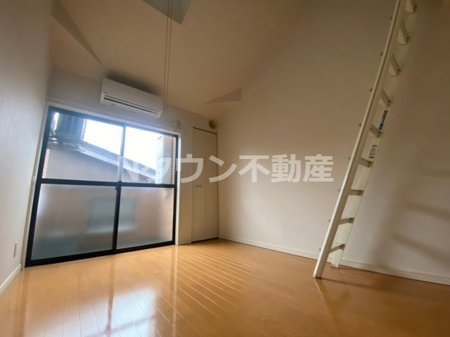 【居間・リビング】 | loft4千種 | ゆったりとしたリビングです