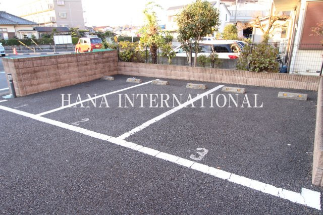 ル・ソレイユの駐車場