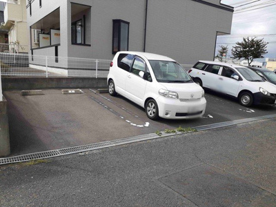 【駐車場】 | メゾンアンソレイユ