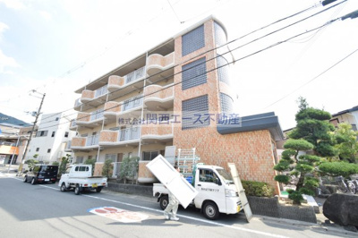 【外観】 | メゾンファミーユ