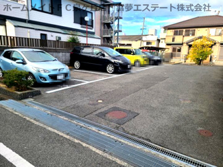 【駐車場】