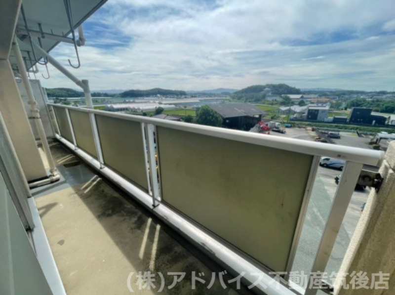 八女郡広川町大字広川のアパートのバルコニー