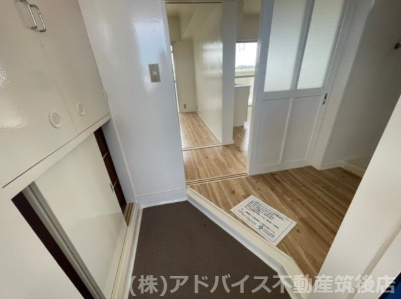 八女郡広川町大字広川のアパートの玄関