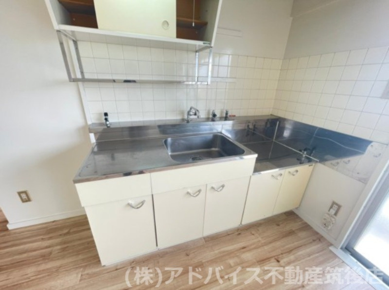 八女郡広川町大字広川のアパートのキッチン