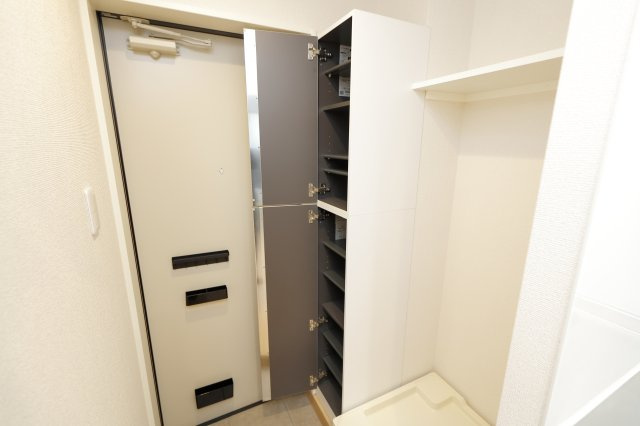 エクセラン柴又の玄関