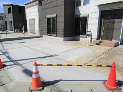 【駐車場】 | エンゼルハウス　甲府市堀之内町① | 駐車場があるので、車を買う予定の方も安心です
駐車スペースは３台分です♪