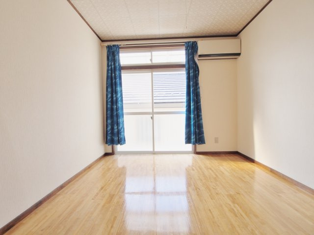 コーポ船越の居間・リビング