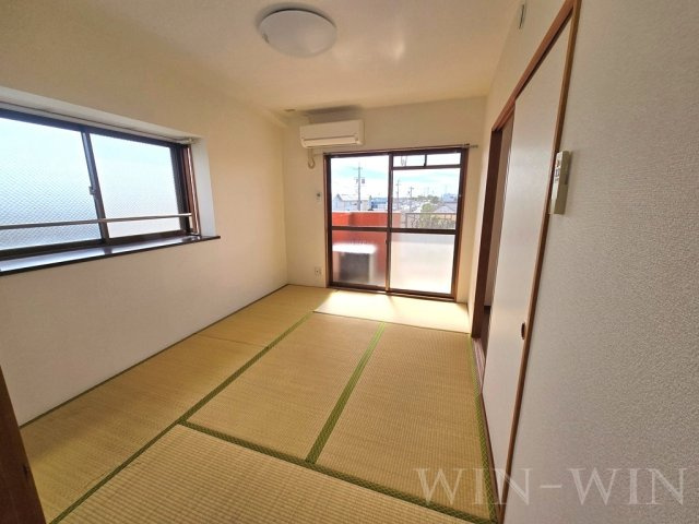 フリーダムコート 弐番館の和室