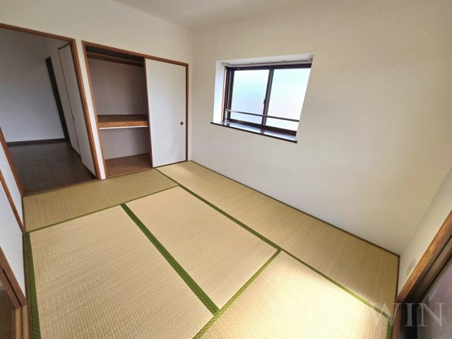 フリーダムコート 弐番館の和室