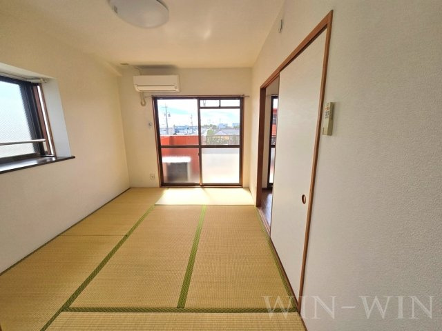 フリーダムコート 弐番館の和室