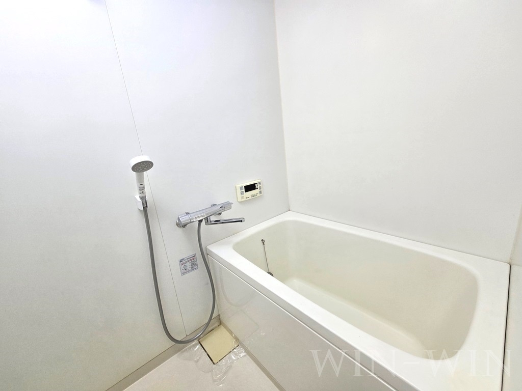 フリーダムコート 弐番館の浴室