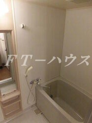 サンパレス薬円台の浴室|システムキッチン