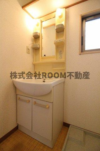 ネオハイツ宮丸の独立洗面台|独立洗面台で身支度をすべて済ませてしまいましょう