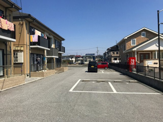 【駐車場】