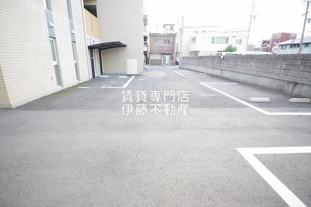 エスパシオの駐車場
