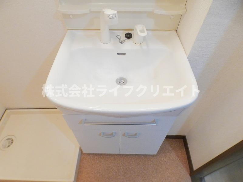 ドエル57の洗面所