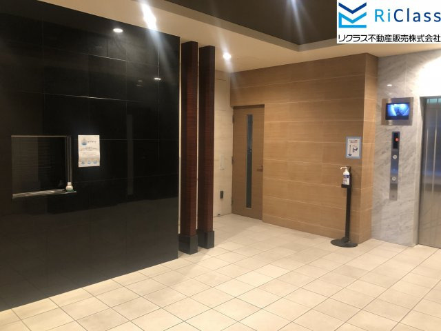 プレサンス三宮ディライトのエントランス|清潔なエントランスです