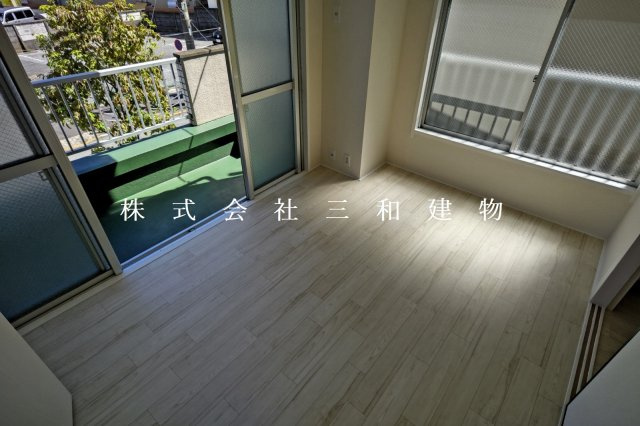サンスプリングの居間・リビング