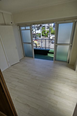 サンスプリングの内装
