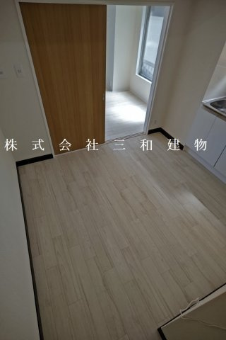 サンスプリングの居間・リビング